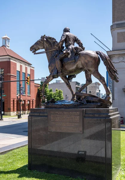 Statue of Stonewall Jackson in Clarksburg West Virginia — Stock Photo, Image