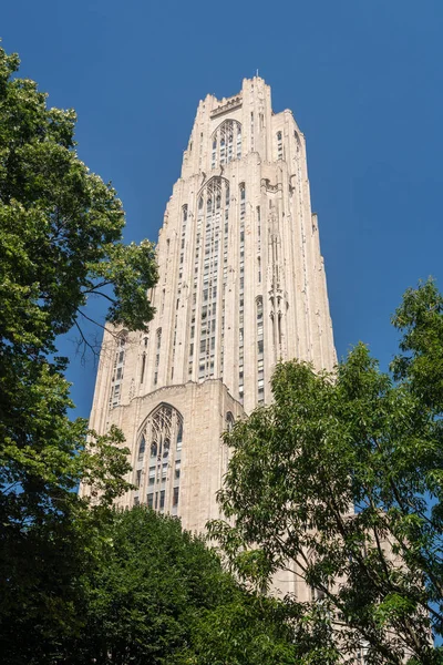 Edifício Catedral de Aprendizagem na Universidade de Pittsburgh — Fotografia de Stock