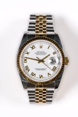 Rolex ait Datejust istiridye mens beyaz arka planı izle