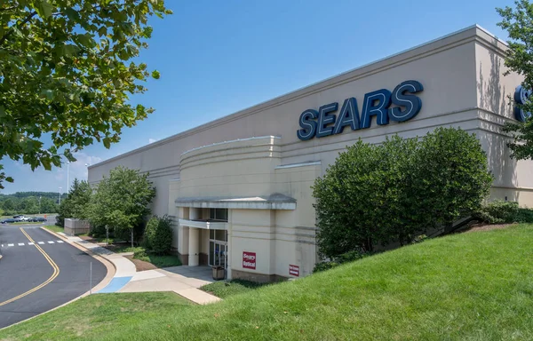 Bejárat a Sears áruházban Dulles városközponttól Loudon County, Virginia — Stock Fotó