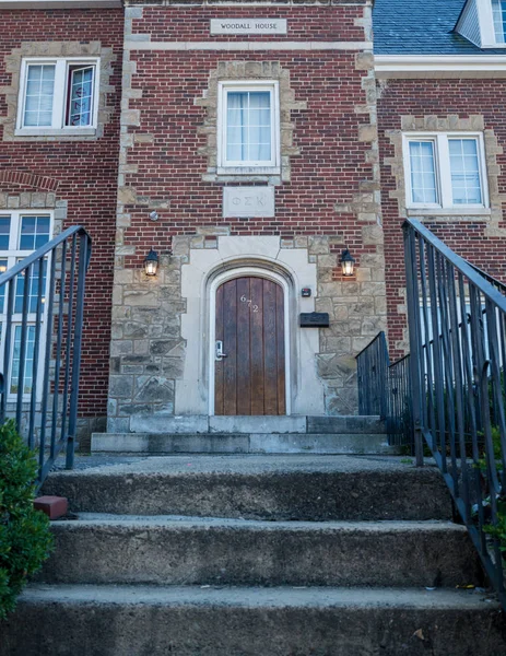 Phi Sigma Kappa Griekse leven gebouw aan Wvu in Morgantown, Wv — Stockfoto