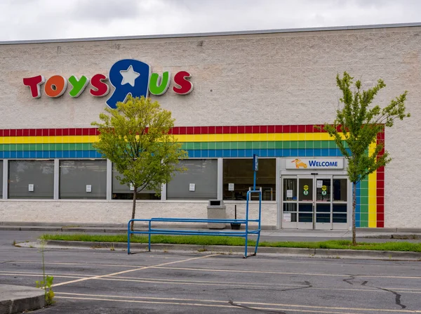 Tienda ToysRus cerrada en Winchester VA — Foto de Stock