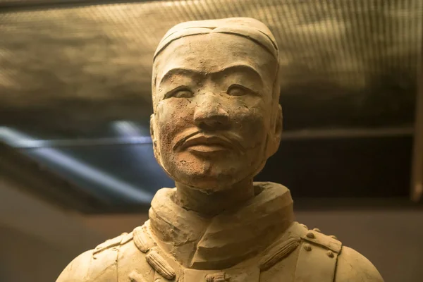 Guerrieri dell'esercito di terracotta sepolti nella tomba dell'imperatore fuori Xian Cina — Foto Stock