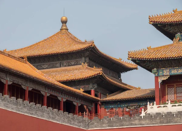 Details of roof and carvings in Forbidden City in Beijing — Stock Photo, Image