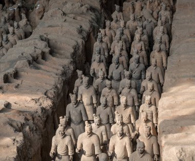 Terracotta Ordusu savaşçıları Xian Çin 'in dışındaki İmparator mezarında gömülü.