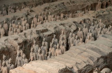 Terracotta Ordusu savaşçıları Xian Çin 'in dışındaki İmparator mezarında gömülü.