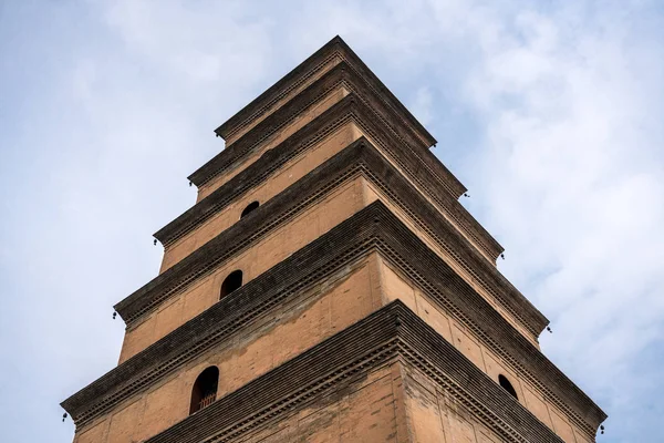 Tempelschichten an der riesigen Wildgans-Pagode — Stockfoto