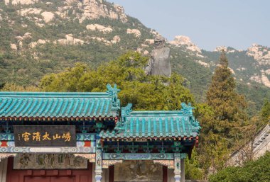 Lao Tze Laoshan Qingdao yakınındaki adlı heykeli