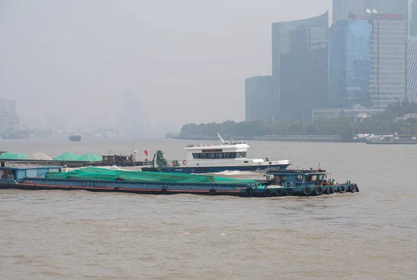 Misty view of downtown Shanghai skyline — Stock Photo, Image