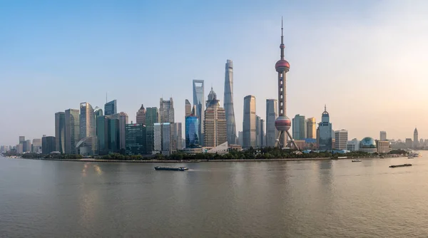 Hoge resolutie panorama van Shanghai skyline — Stockfoto