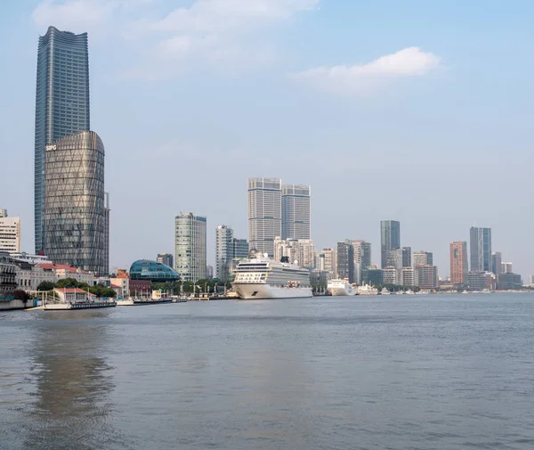 Viking Orion cruise ship docked in Shanghai — Stock Photo, Image