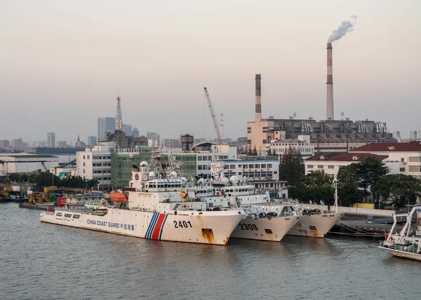 Kustbevakningen båtar i Shanghai — Stockfoto