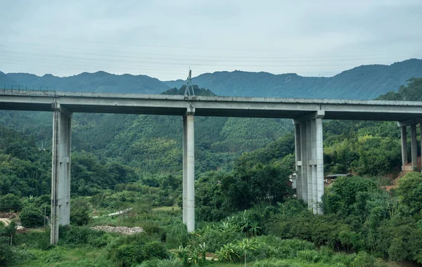 Σύγχρονου αυτοκινητόδρομου γέφυρα στην Κίνα — Φωτογραφία Αρχείου