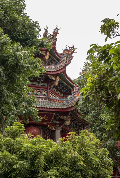 Řezbářství podrobnosti o Jižní Putuo chrám nebo Nanputuo v Xiamen — Stock fotografie