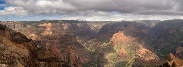 Cañón Waimea en la isla jardín de Kauai —  Fotos de Stock