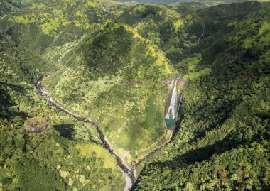 Bahçe Kauai Adası üzerinden helikopter turu