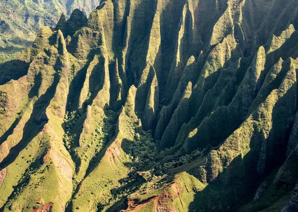 Garteninsel Kauai von Hubschrauberrundflug — Stockfoto