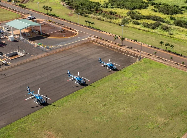 Elicotteri Blue Hawaiian Eco Star a Lihue — Foto Stock