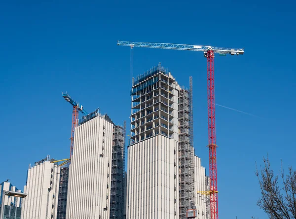 Nya lägenheter och lägenheter är under uppförande vid Greenwich Millenium — Stockfoto