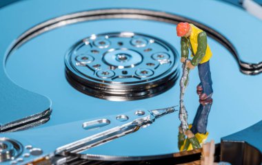Yapay zeka ya da sabit disk kullanarak veri madenciliği kavramı çizimi