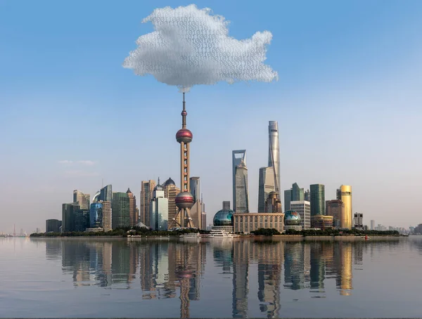 Cloud Computing-Konzept mit Shanghaier Skyline — Stockfoto