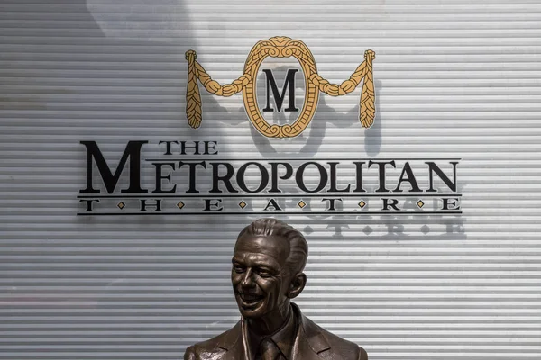 Don Knotts staty utanför Metropolitan Theatre i Morgantown — Stockfoto