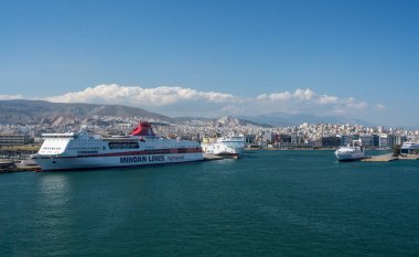 Atina yakınlarındaki Pire limanından Mikonos Sarayı