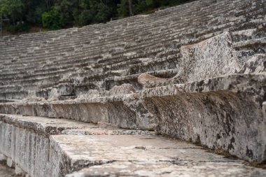 Epidaurus Yunanistan Asklepios Tapınağı'nda Büyük amfitiyatro