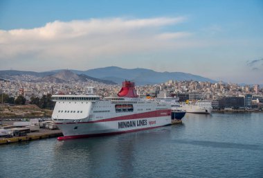 Atina yakınlarındaki Pire limanında Knossos Sarayı