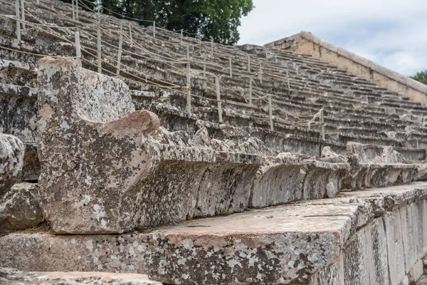 Massives Amphitheater am Heiligtum des Asklepios in Epidaurus Griechenland — Stockfoto