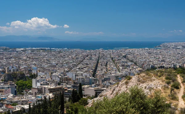 Panorama de la ville d'Athènes de Filopappou Hill — Photo