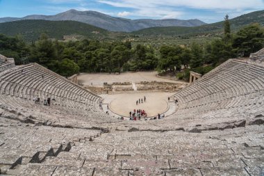 Epidaurus Yunanistan Asklepios Tapınağı'nda Büyük amfitiyatro