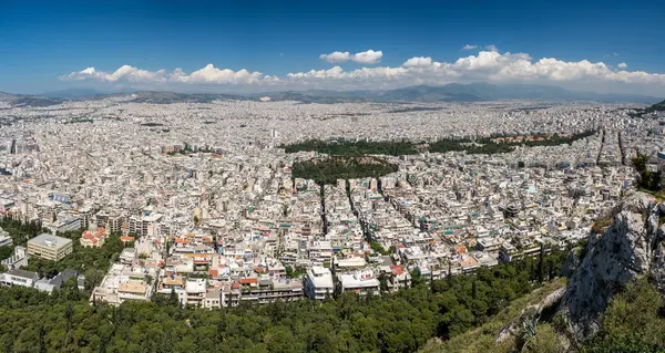Panorama de la ville d'Athènes depuis la colline de Lycabettus — Photo