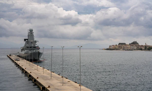 A HMS Duncan kikötött Royal Navy romber Korfun — Stock Fotó