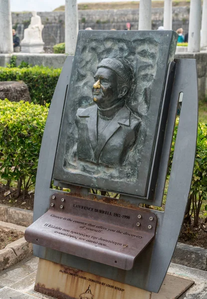 Estátua do busto de Lawrence Durrell em Corfu — Fotografia de Stock