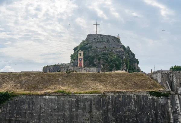 Fortaleza velha de Corfu no promontório pela cidade velha — Fotografia de Stock