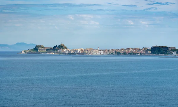 Korfu adasında eski şehir Kerkyra panoramik görünümü — Stok fotoğraf