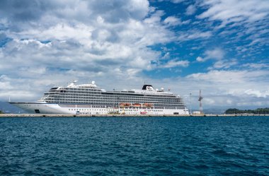 Korfu adasında Kerkyra tarafından Viking Star yolcu gemisi