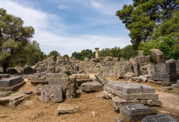 Colapsó el Templo de Zeus en el sitio de los primeros Juegos Olímpicos en Olympia en Grecia — Foto de Stock