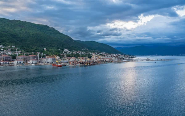 Meljine aan de baai van Kotor in Montenegro — Stockfoto