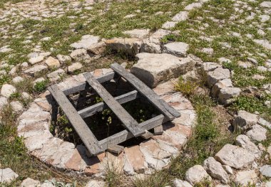 Hırvatistan 'ın Istria ilçesindeki Novigrad kentinin üzerindeki kalede.