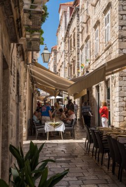 Dubrovnik eski şehir sokak kafe veya restoran