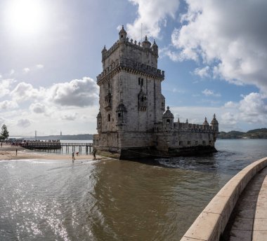 Lizbon yakınlarındaki Belem Kulesi Panoraması