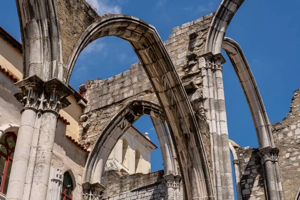 Interior del Convento de Carmo en Lisboa Portugal — Foto de Stock