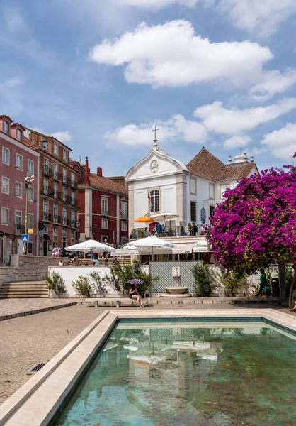 Miradouro de Santa Luzia in de wijk Alfama in Lissabon — Stockfoto