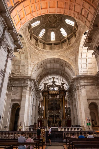 Інтер'єр церкви Сан-Вісенте-ді-Фора в районі Алфама Лісабона — стокове фото