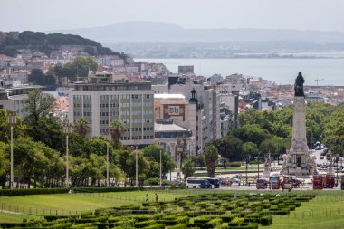 Lizbon'un merkezindeki Eduardo Vii park boyunca görüş