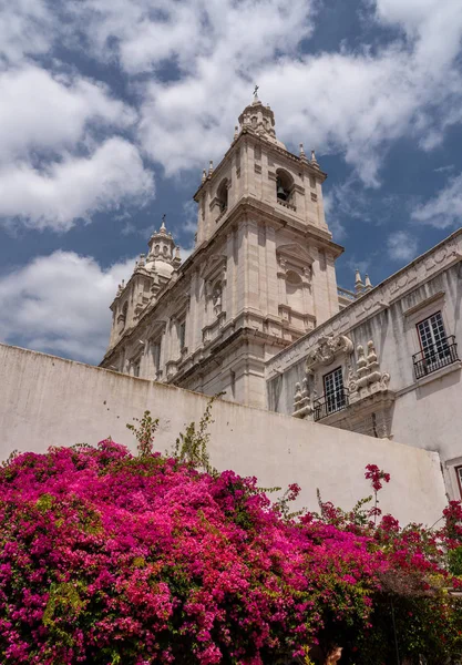 Claustro de la iglesia de San Vicente de Fora en el barrio de Alfama de Lisboa — Foto de Stock