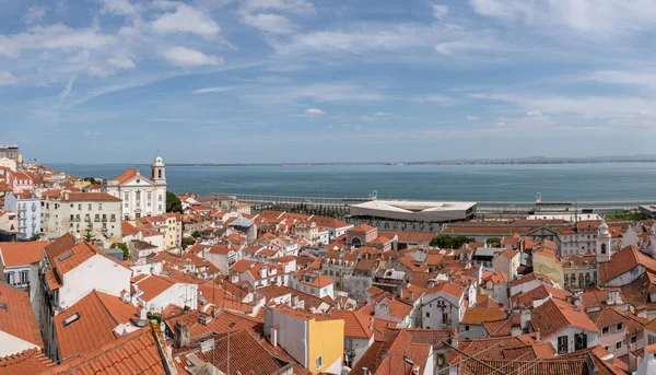 Panorama sui tetti di Lisbona in Portogallo — Foto Stock