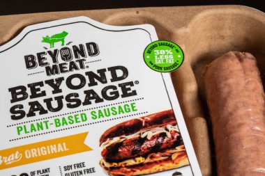 Beyond Meat bitki tabanlı sosis dört bağlantı paketi